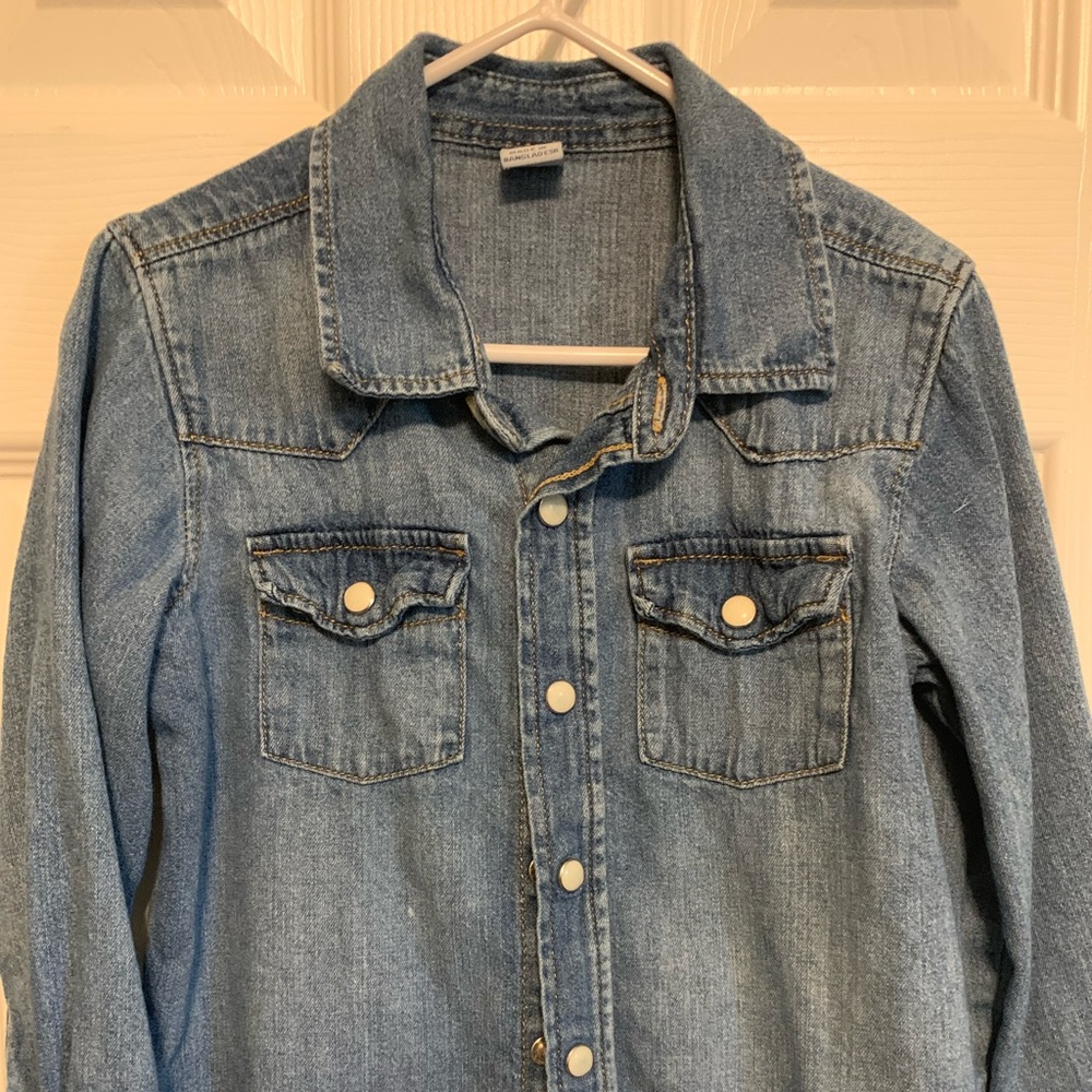 Old Navy long sleeve button down boys jean shirt